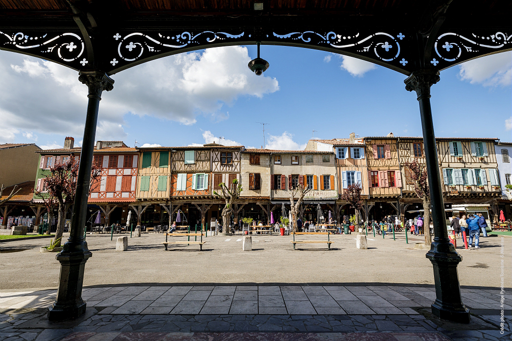 Maisons à colombages sur la place principale de la Cité de Mirepoix